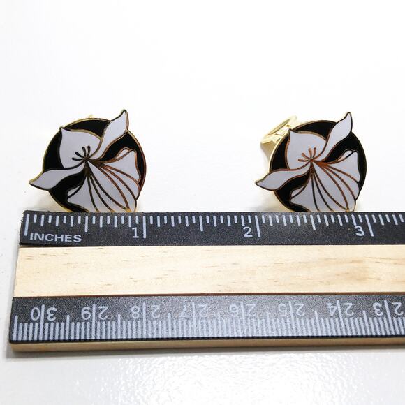 Vintage Isle of Skye Cloisonné Enamel Earrings, Black & White Lily, Gold Plated - Picture 7 of 10